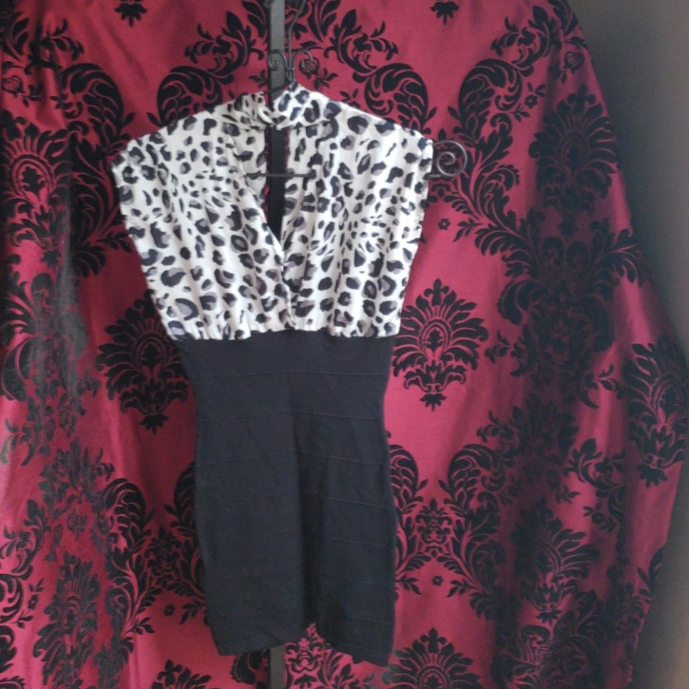 Dress - Picture 2 of 2
